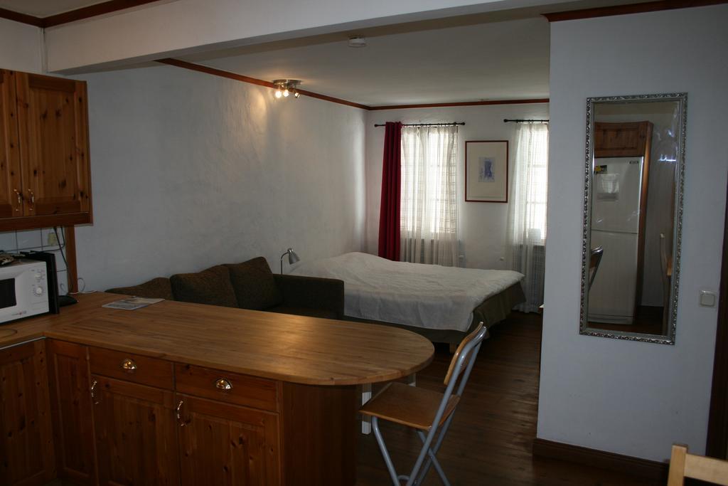 Visby Innerstad Laegenheter & Rum Esterno foto